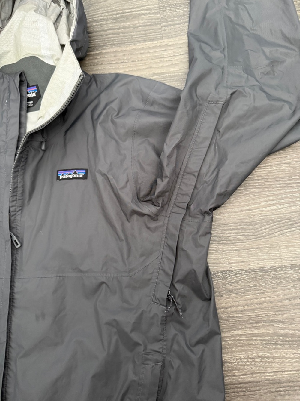 Patagonia Men’s M Gray H2NO Rain Jacket - Picture 5 of 5